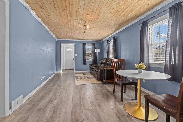 571 GROVE STREET, Neenah, WI 54956