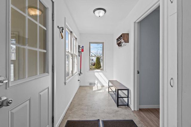 571 GROVE STREET, Neenah, WI 54956