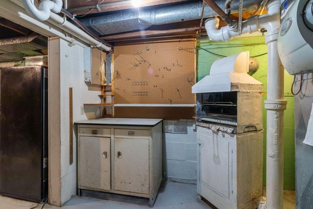 571 GROVE STREET, Neenah, WI 54956