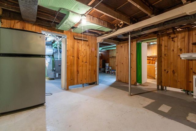 571 GROVE STREET, Neenah, WI 54956