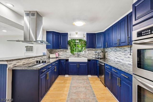 15 Musconetcong Ave, Hopatcong Boro, NJ 07843