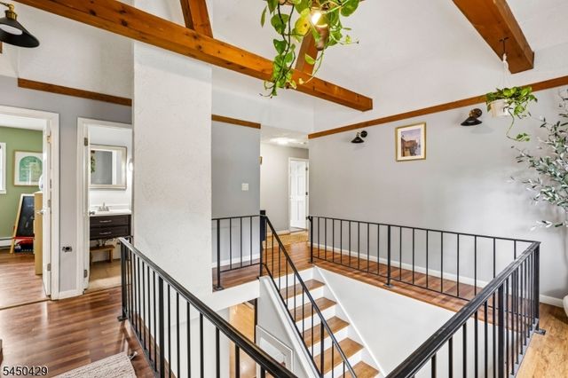 15 Musconetcong Ave, Hopatcong Boro, NJ 07843