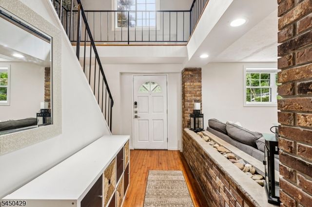 15 Musconetcong Ave, Hopatcong Boro, NJ 07843