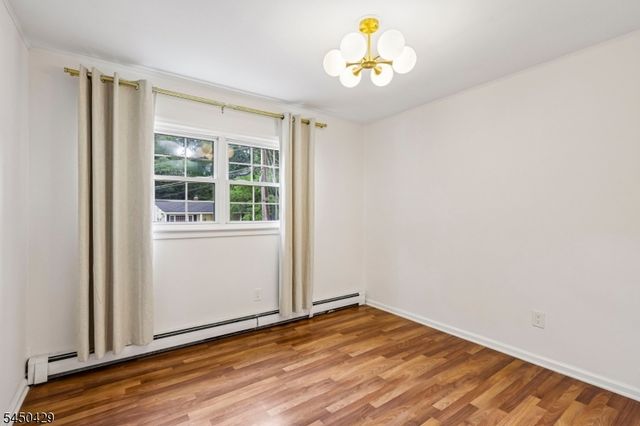15 Musconetcong Ave, Hopatcong Boro, NJ 07843