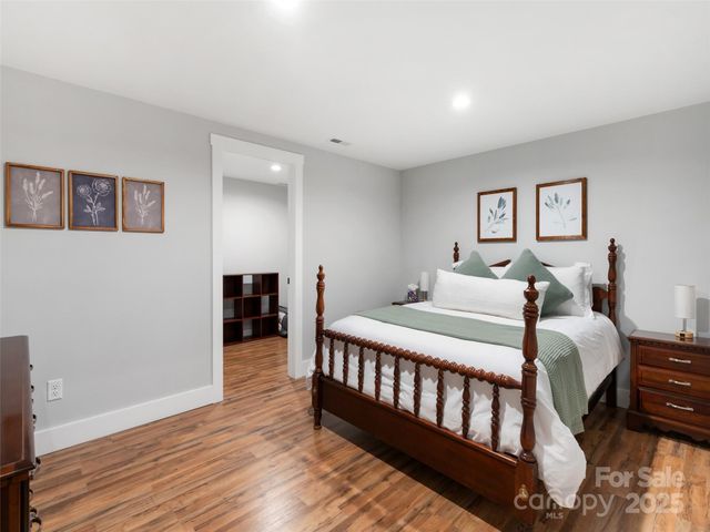 74 Woodlyn Etch Drive, Hendersonville, NC 28792