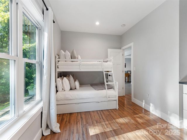 74 Woodlyn Etch Drive, Hendersonville, NC 28792