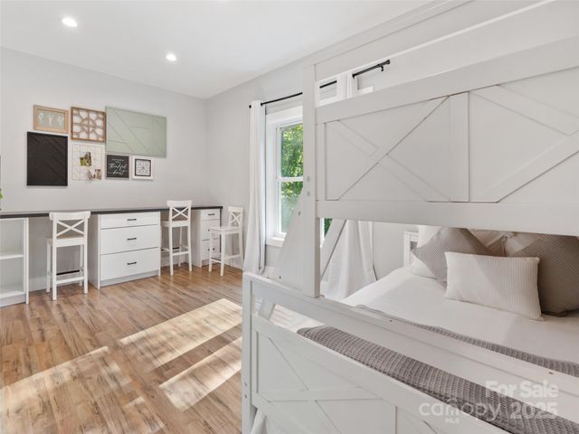 74 Woodlyn Etch Drive, Hendersonville, NC 28792