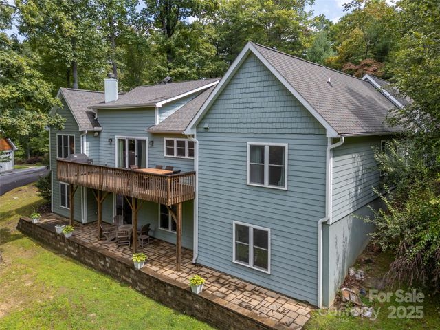 74 Woodlyn Etch Drive, Hendersonville, NC 28792