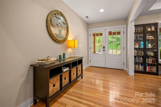 74 Woodlyn Etch Drive, Hendersonville, NC 28792