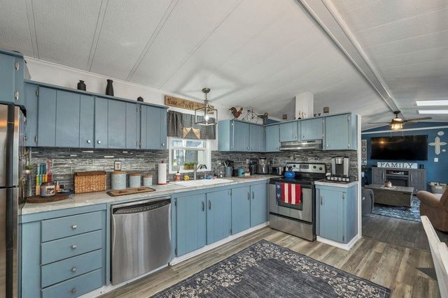 7 N Dewberry Lane, Rochester, NH 03867