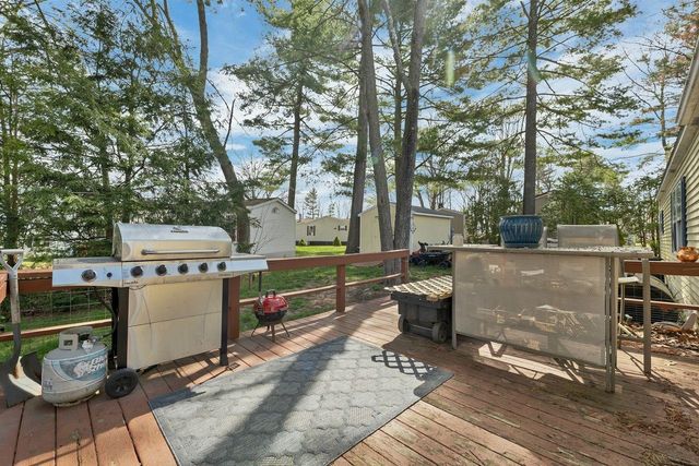 7 N Dewberry Lane, Rochester, NH 03867