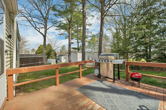 7 N Dewberry Lane, Rochester, NH 03867