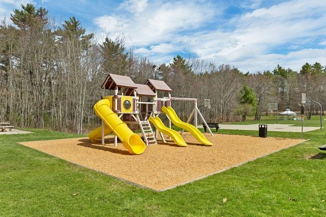 7 N Dewberry Lane, Rochester, NH 03867