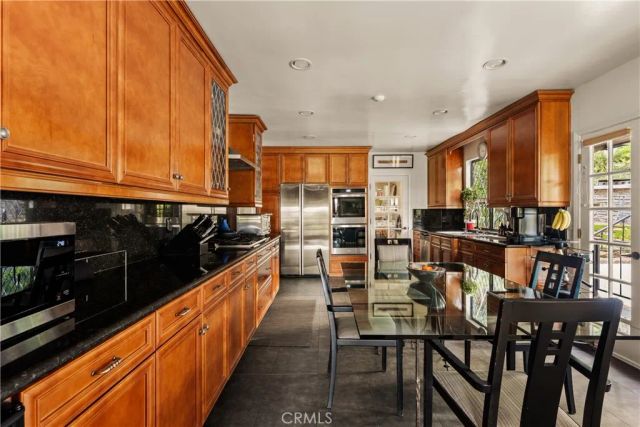 19540 Wells Drive, Tarzana, CA 91356