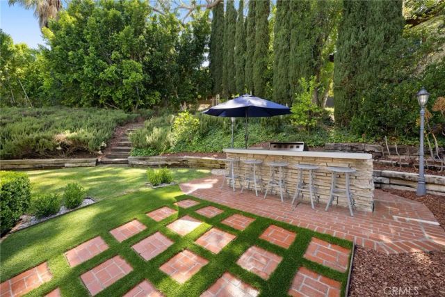 19540 Wells Drive, Tarzana, CA 91356