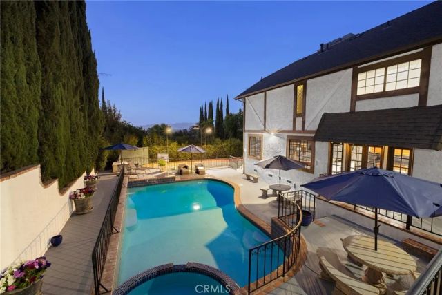 19540 Wells Drive, Tarzana, CA 91356
