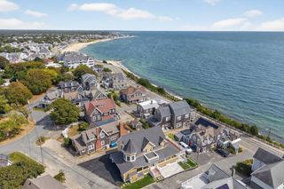 9 Fairmount Ave 2, Falmouth, MA 02540