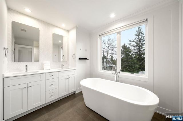 55 Cedar Street, Cresskill, NJ 07626