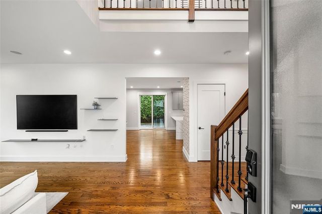 55 Cedar Street, Cresskill, NJ 07626