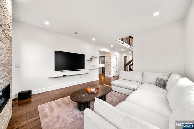 55 Cedar Street, Cresskill, NJ 07626