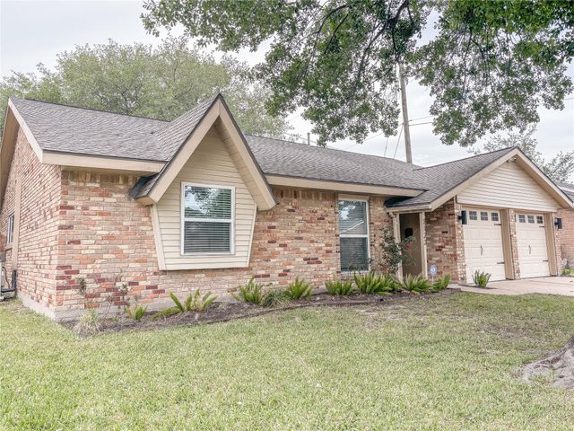 3123 Lazy Spring Drive, Houston, TX 77080