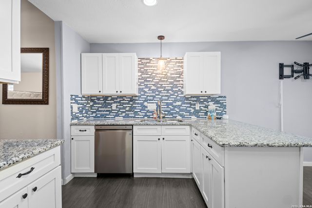 7407 Silent Path, San Antonio, TX 78250