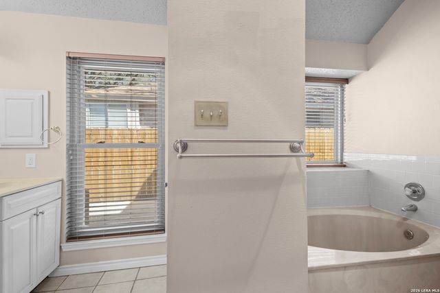 7407 Silent Path, San Antonio, TX 78250