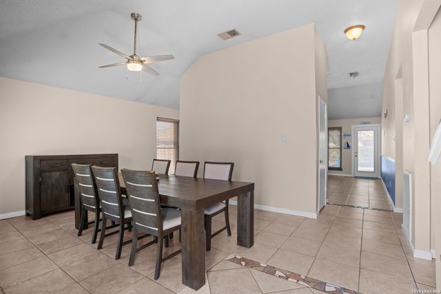 7407 Silent Path, San Antonio, TX 78250