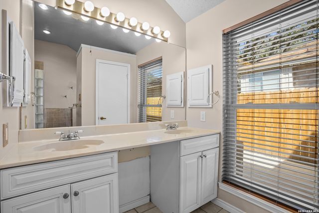 7407 Silent Path, San Antonio, TX 78250