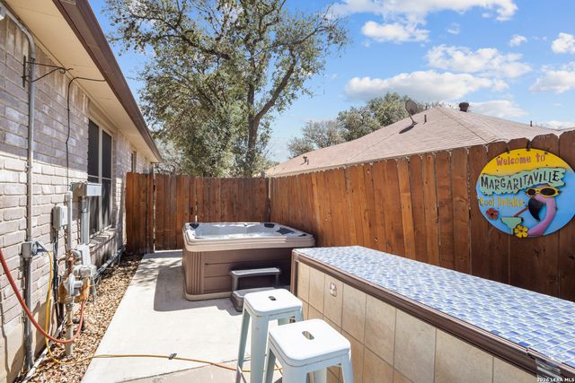 7407 Silent Path, San Antonio, TX 78250
