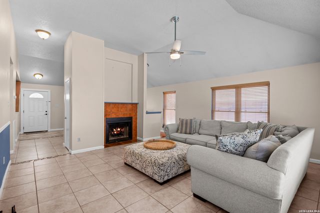 7407 Silent Path, San Antonio, TX 78250