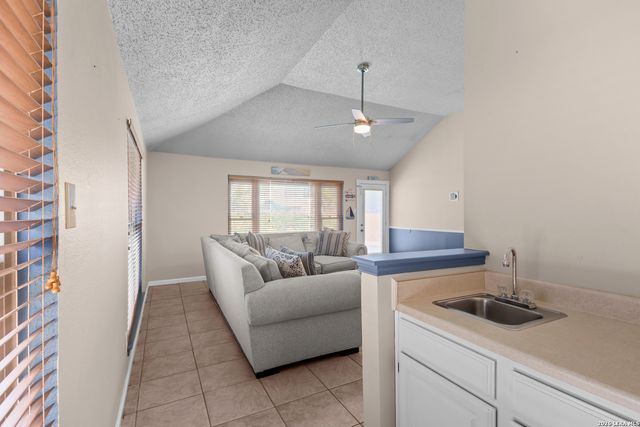 7407 Silent Path, San Antonio, TX 78250