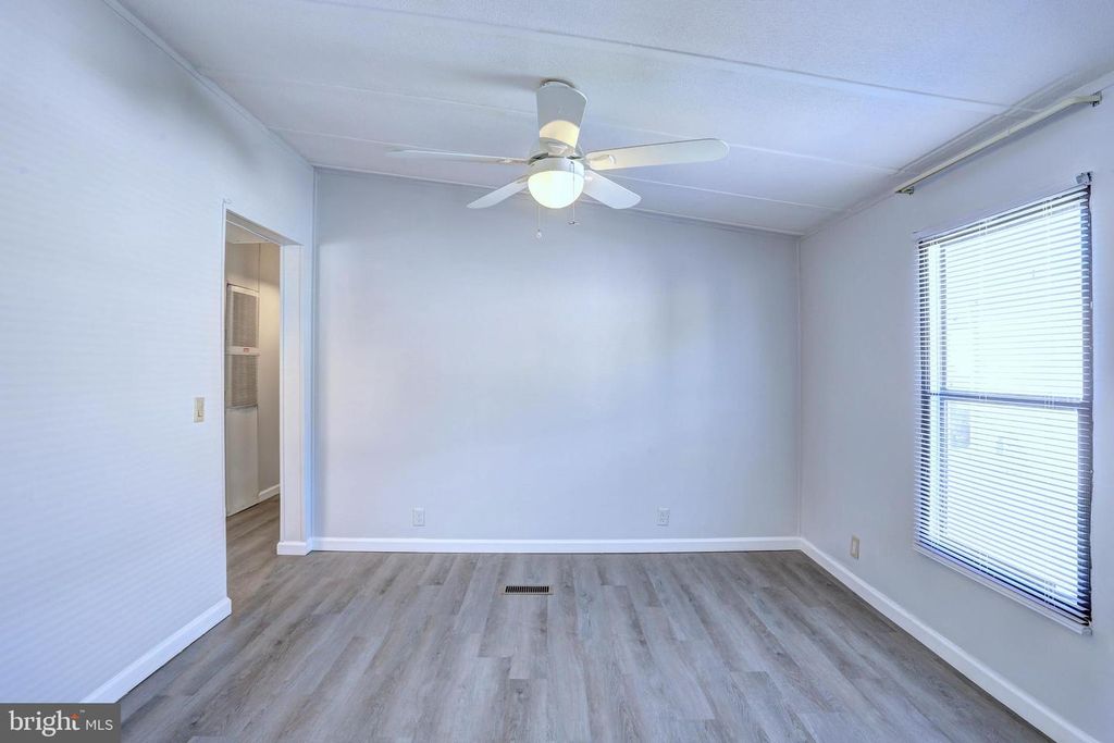 Image 14 of property listing at 8353 ASHWOOD RD #8353, Jessup, MD 20794
