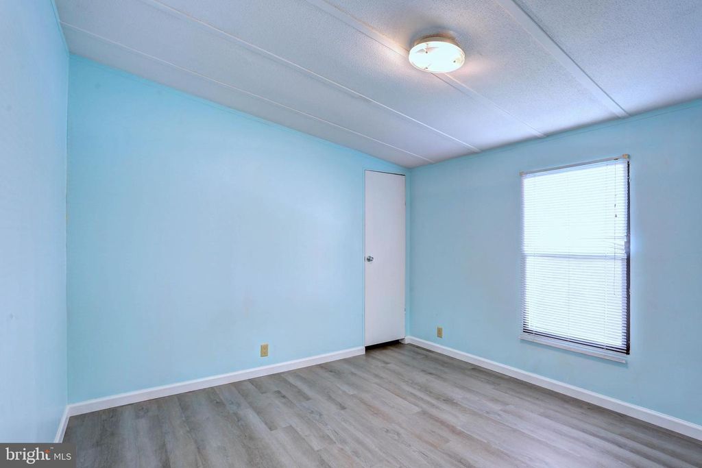 Image 24 of property listing at 8353 ASHWOOD RD #8353, Jessup, MD 20794