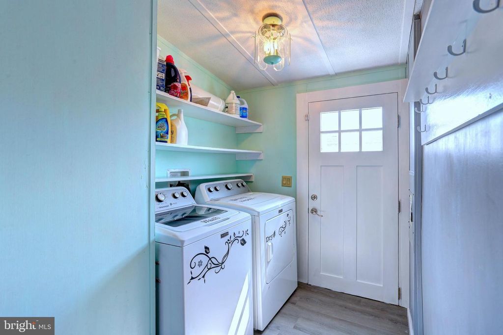 Image 26 of property listing at 8353 ASHWOOD RD #8353, Jessup, MD 20794