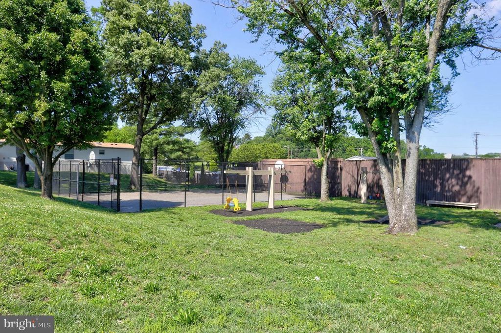 Image 42 of property listing at 8353 ASHWOOD RD #8353, Jessup, MD 20794