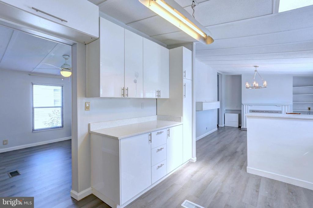 Image 7 of property listing at 8353 ASHWOOD RD #8353, Jessup, MD 20794