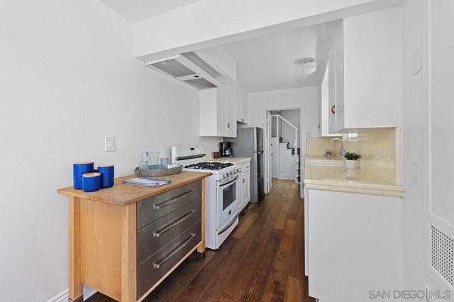 2417 Arista Ct, San Diego, CA 92103