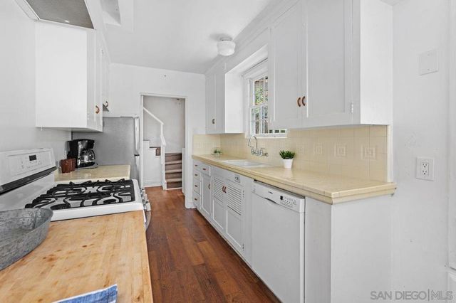 2417 Arista Ct, San Diego, CA 92103