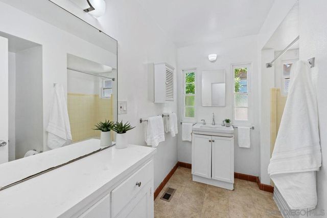 2417 Arista Ct, San Diego, CA 92103