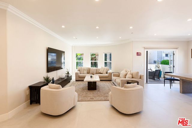 1862 S Bentley Avenue 102, Los Angeles, CA 90025