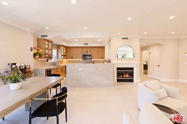 1862 S Bentley Avenue 102, Los Angeles, CA 90025