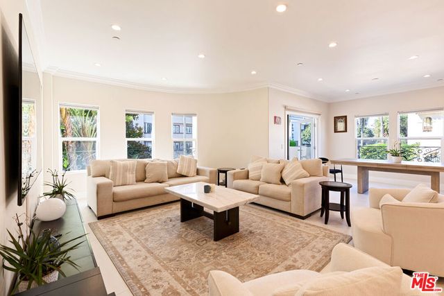 1862 S Bentley Avenue 102, Los Angeles, CA 90025