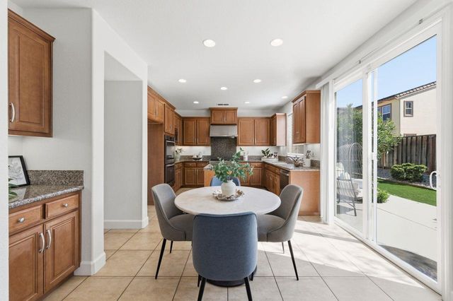 698 W Rico Way, Tracy, CA 95391