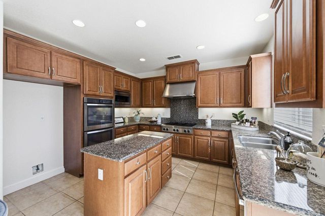 698 W Rico Way, Tracy, CA 95391