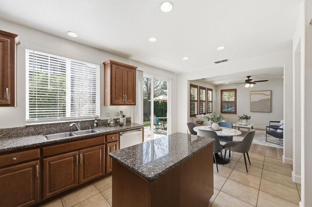 698 W Rico Way, Tracy, CA 95391