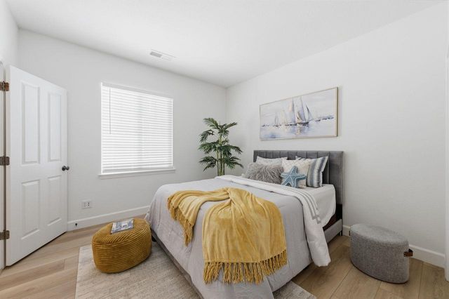 698 W Rico Way, Tracy, CA 95391