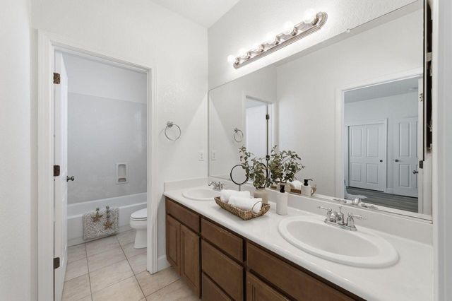 698 W Rico Way, Tracy, CA 95391