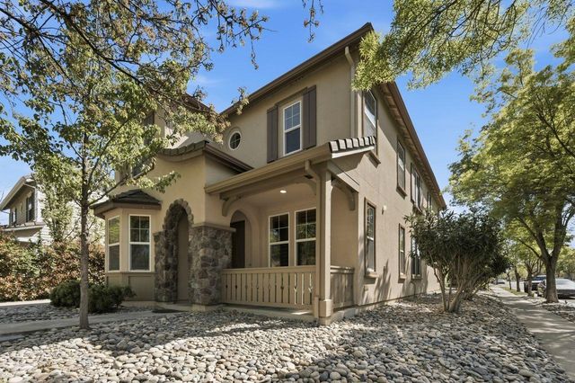 698 W Rico Way, Tracy, CA 95391