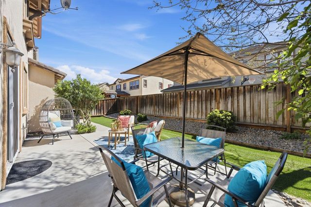 698 W Rico Way, Tracy, CA 95391